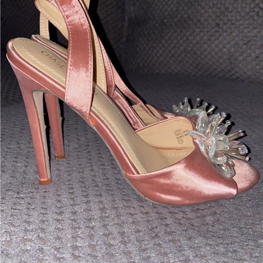 Pink heels - Picture 3 of 4